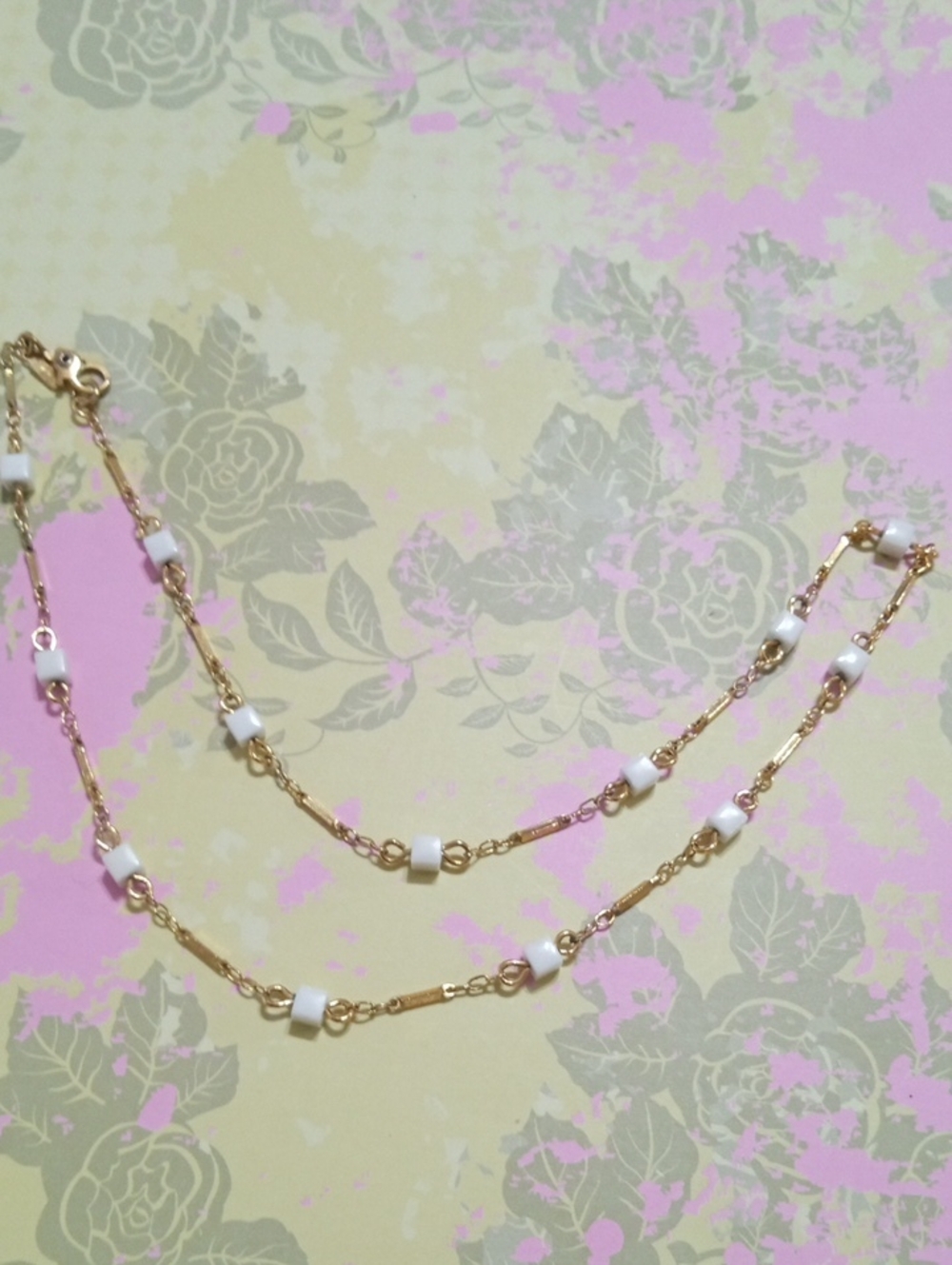 Vintage Monet Gold and White Bead Delicate Women's Necklace